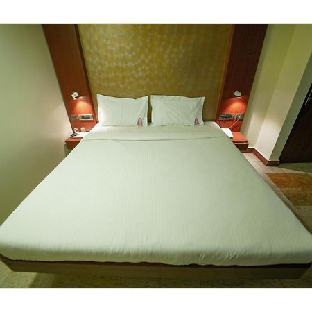 Everestparkresidency Hotel Tiruchirappalli Екстериор снимка