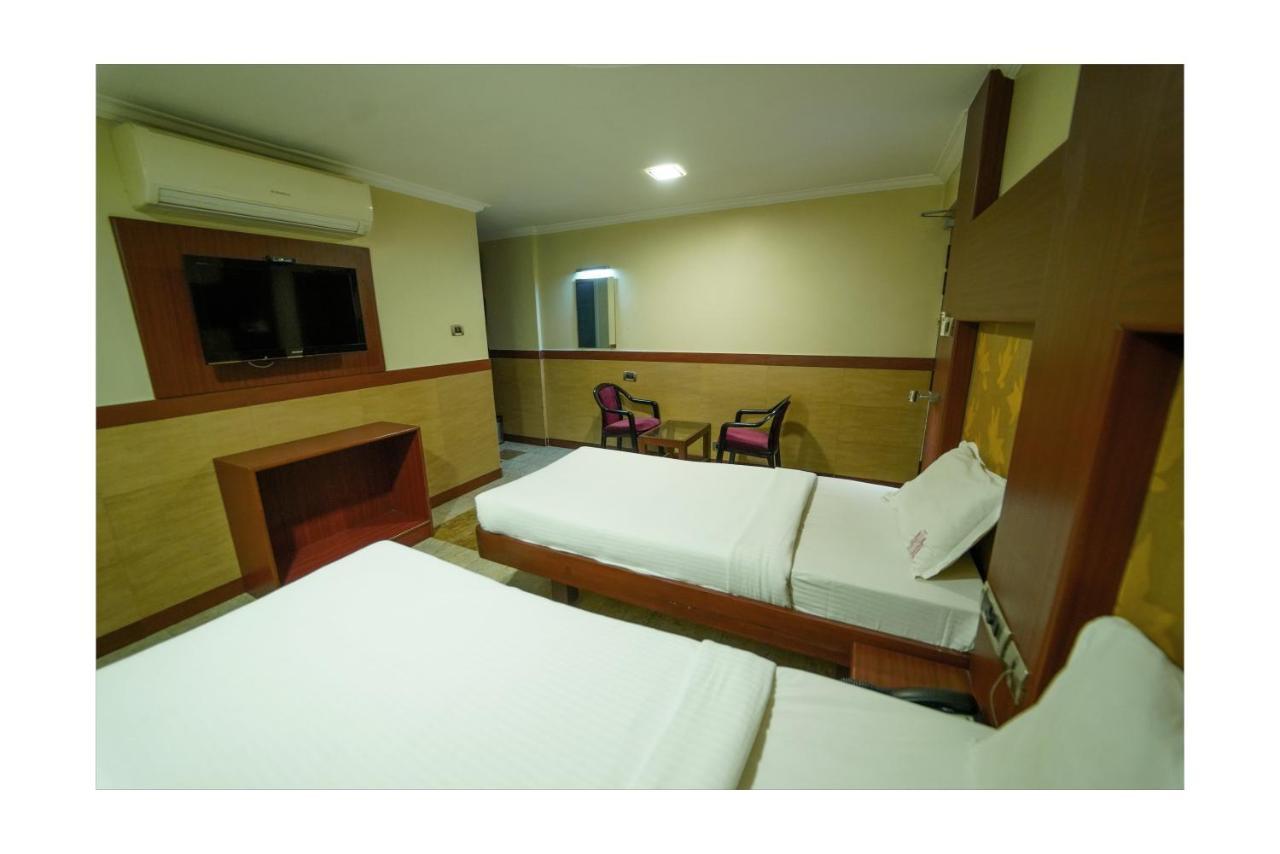 Everestparkresidency Hotel Tiruchirappalli Екстериор снимка