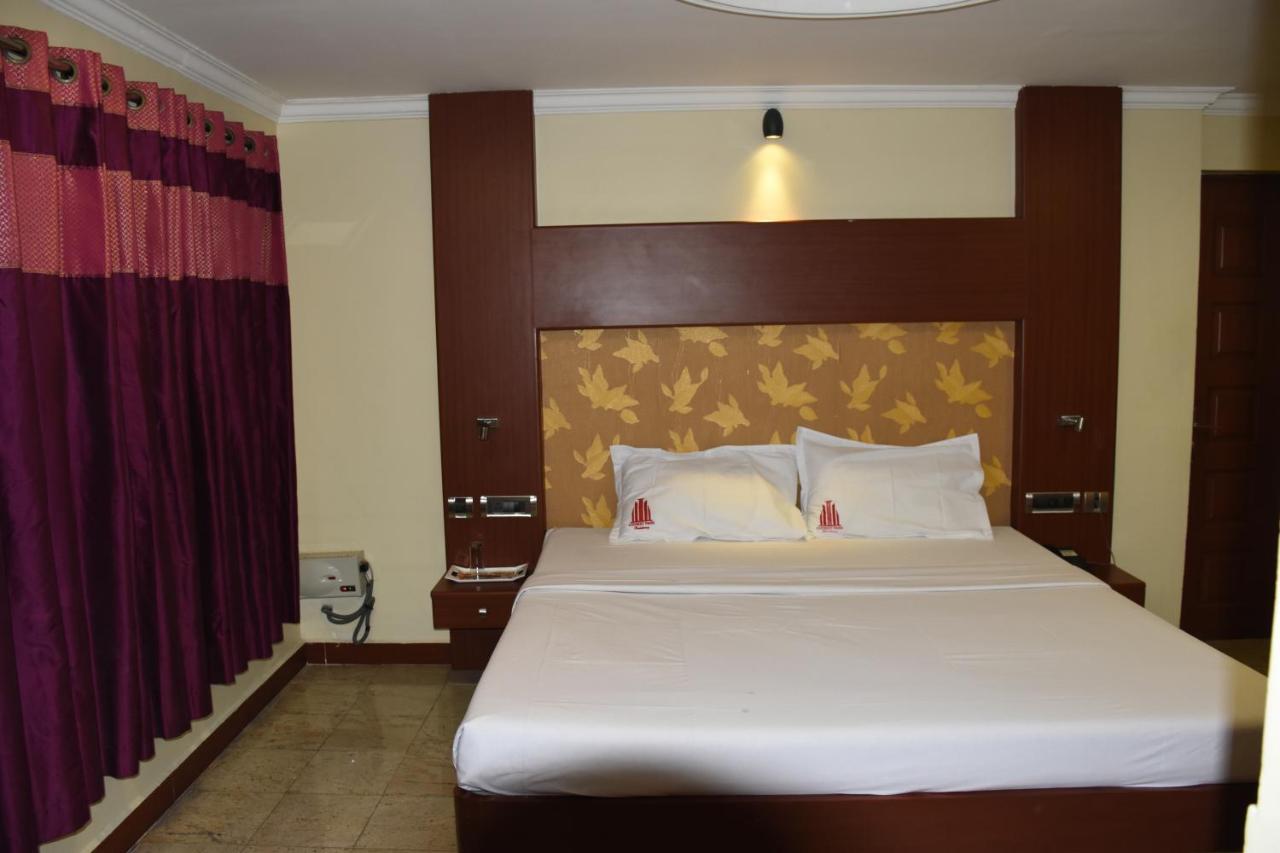 Everestparkresidency Hotel Tiruchirappalli Екстериор снимка