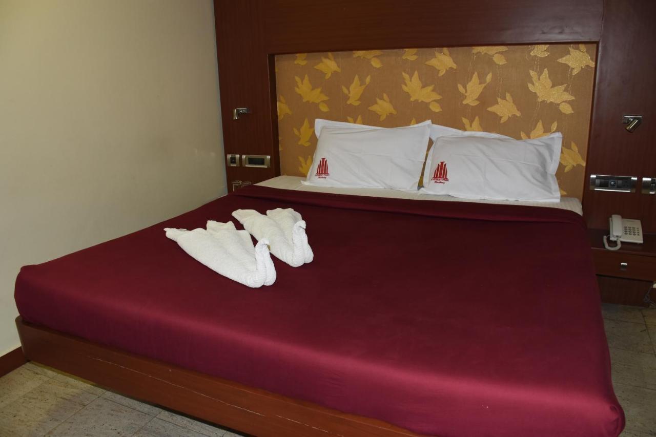 Everestparkresidency Hotel Tiruchirappalli Екстериор снимка