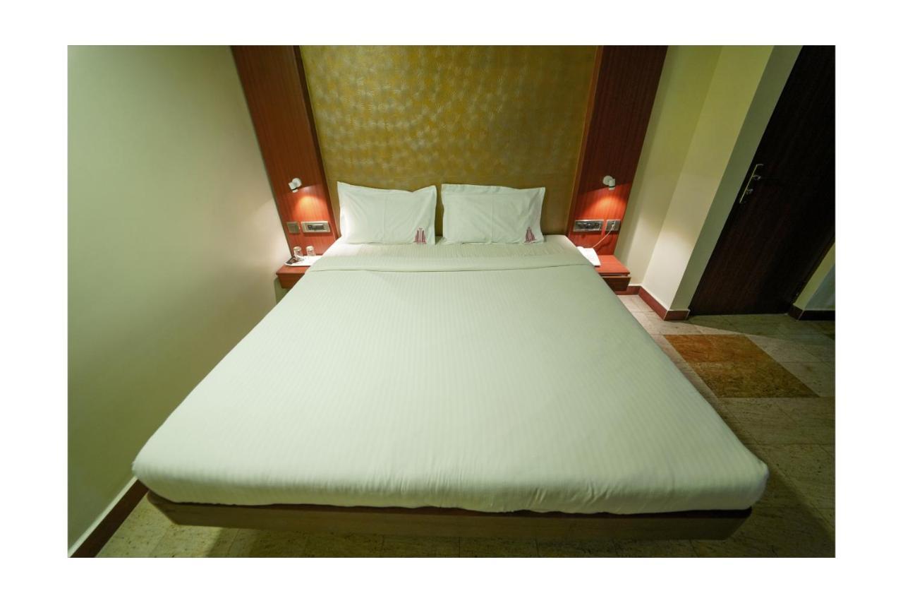 Everestparkresidency Hotel Tiruchirappalli Екстериор снимка